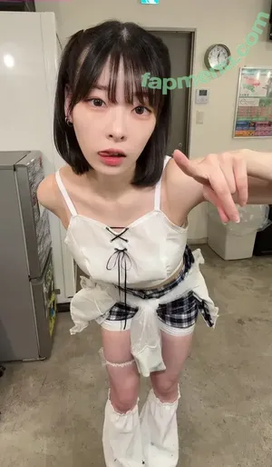 Yomicomichu_ nude photo #0007