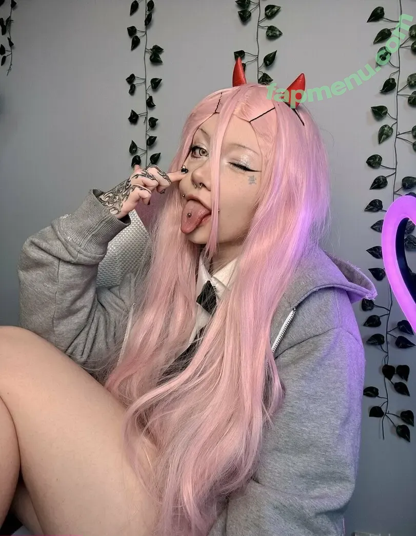 Yona nude photo #0068 (byebblue / byebblue1 / yonalalala)