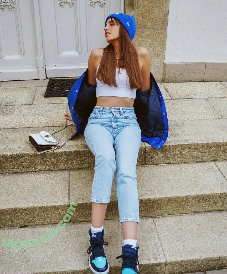 Yonca nude photo #0020 (YoncaHagen)