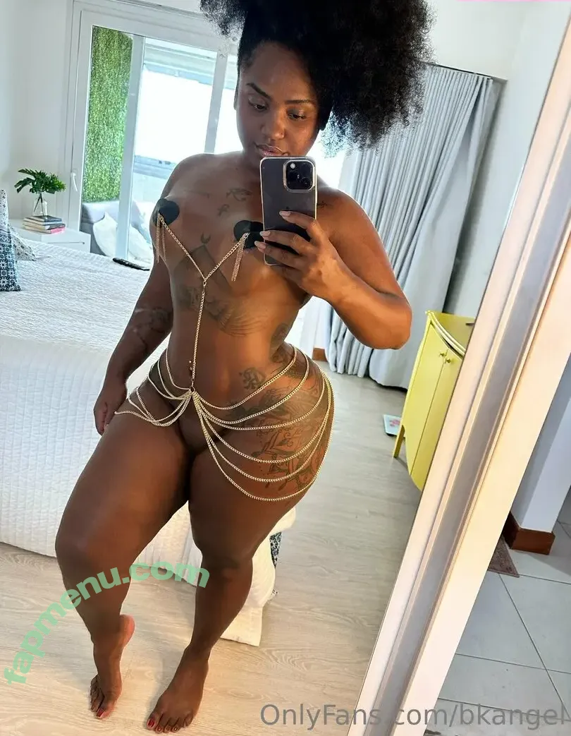 Yonna Galvão nude photo #0015 (Yonna Galvão)