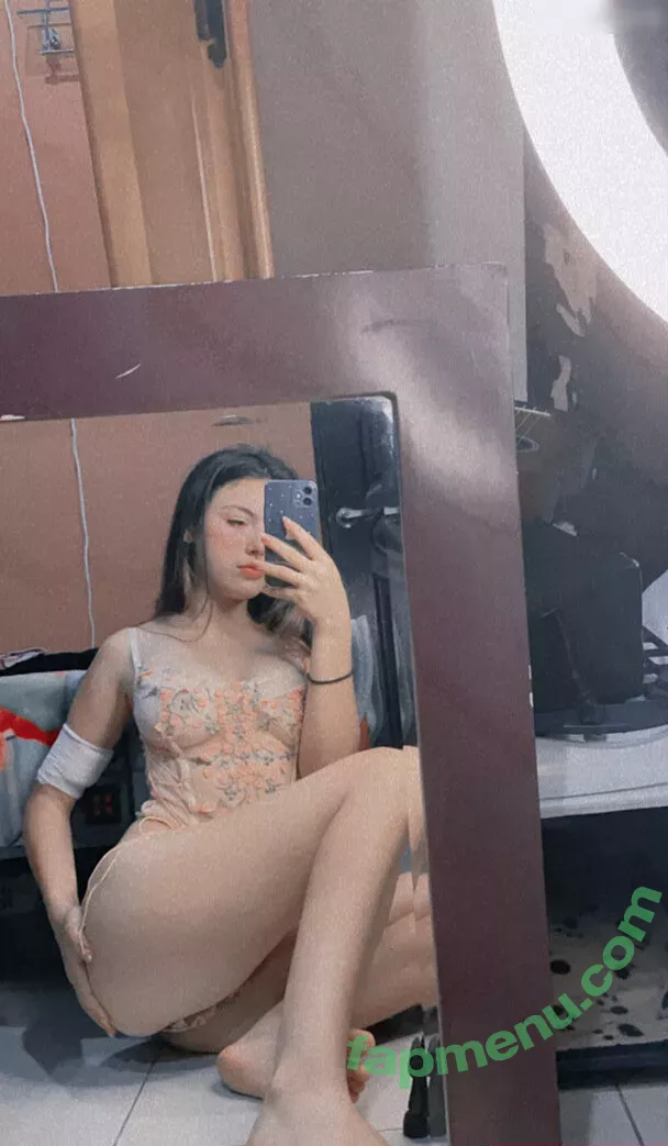 yor.uwu nude photo #0641 (gimme.your.uwu)