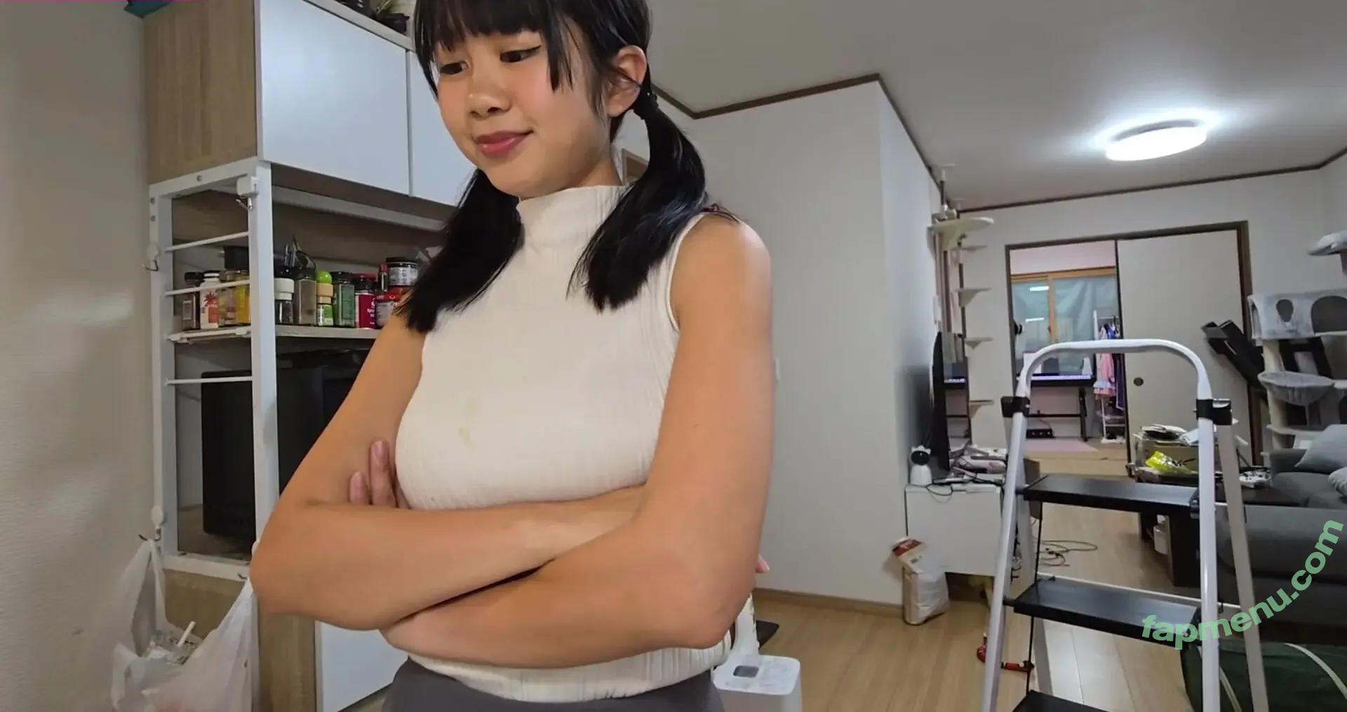 Yoshimyan nude photo #0290 (tofumya / yoshimyann)