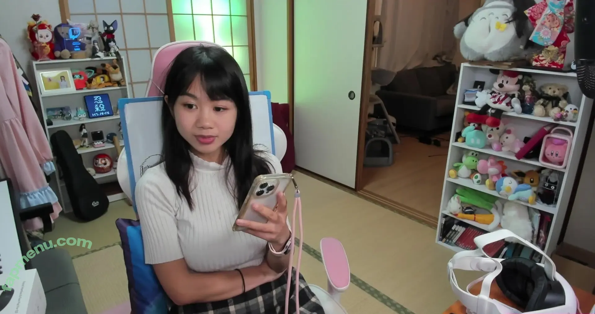 Yoshimyan nude photo #0311 (tofumya / yoshimyann)