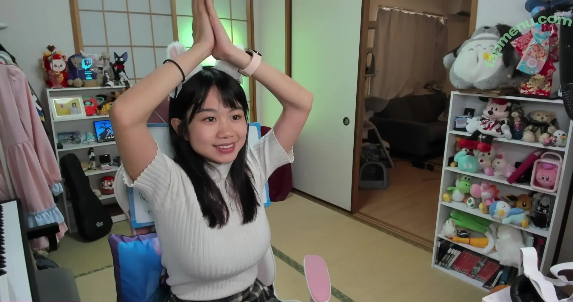 Yoshimyan nude photo #0318 (tofumya / yoshimyann)