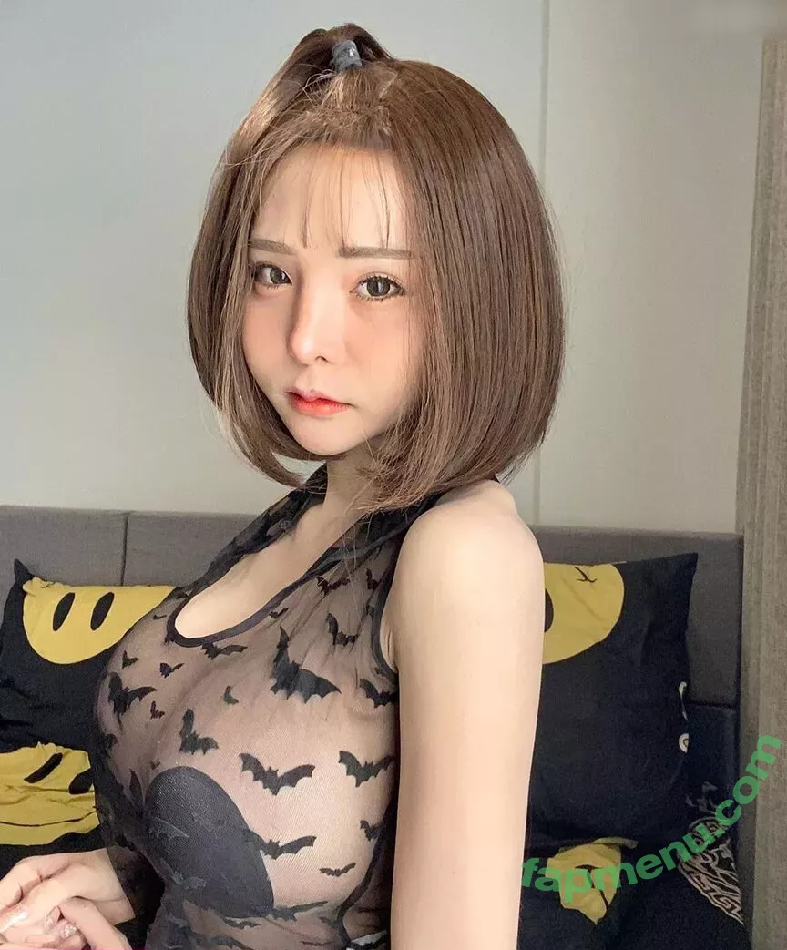 yoshithunchanok nude photo #0088 (bigtits_yoshi / yoshithunchanok__)