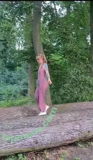 youmeus1312 / whatisthemaximumcapacityonthis nude photo #0102