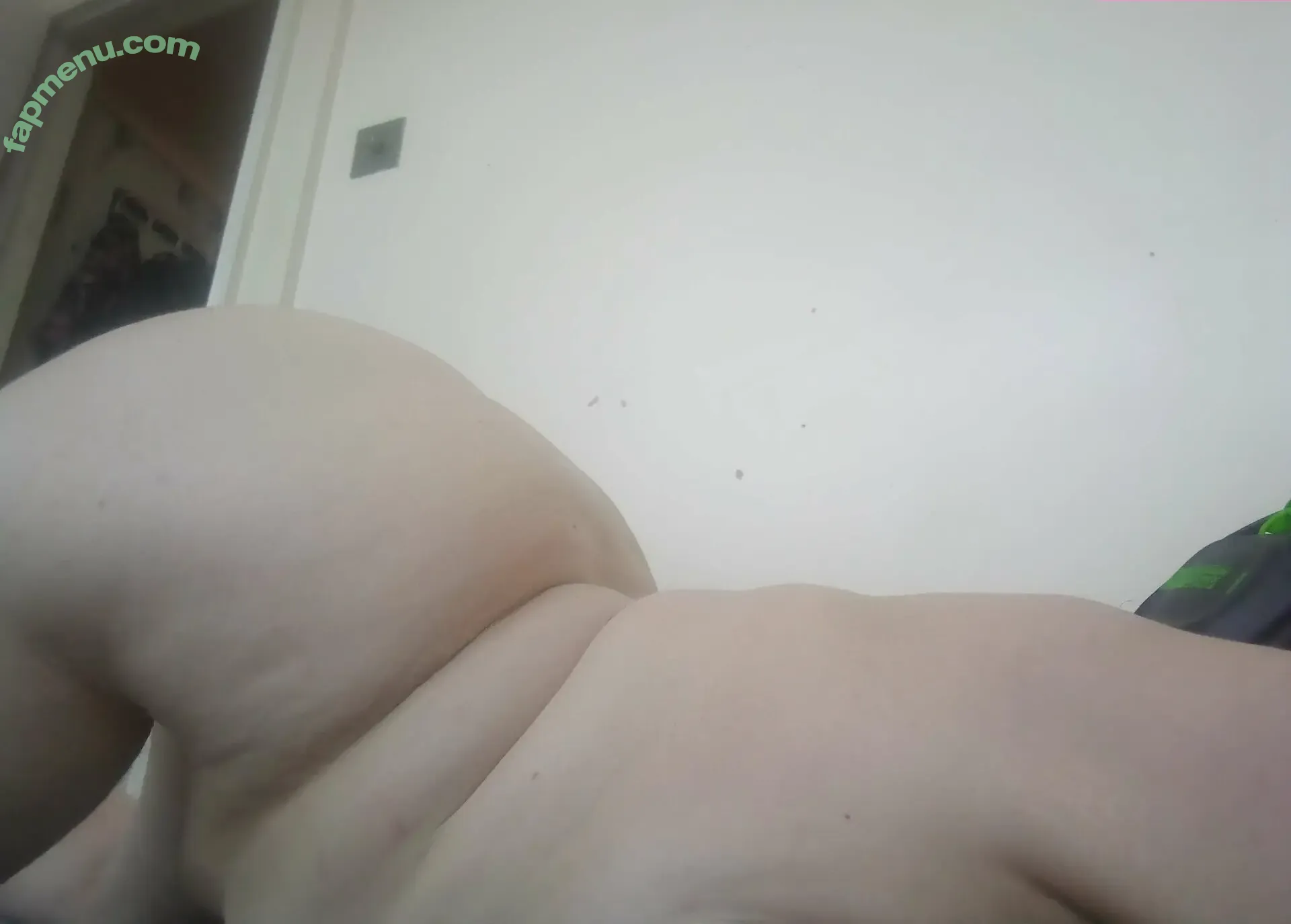 YouMystMe nude photo #0022 (YouMystMe)