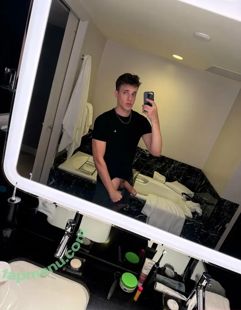 youngaussieboy98 nude photo #0036 (connorpeters_98)