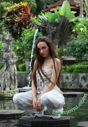 youngy.lizzy / Lizzy Youngy / lizz_youngy nude photo #0362