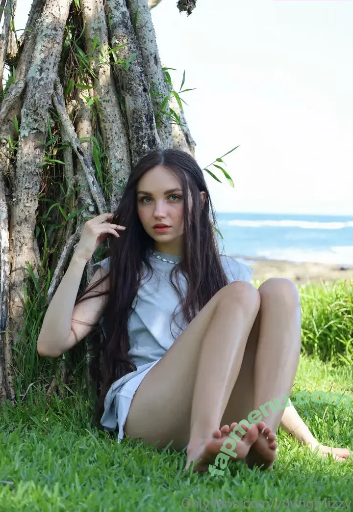 youngy.lizzy nude photo #0431 (Lizzy Youngy / lizz_youngy)