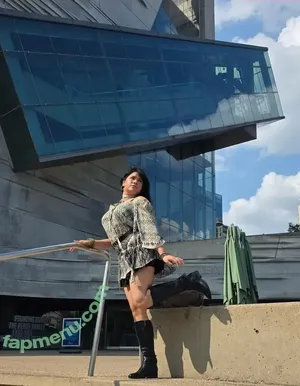 Youniklunatik nude photo #0273