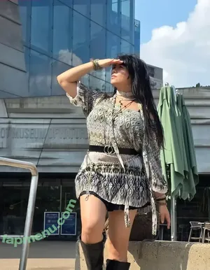 Youniklunatik nude photo #0275