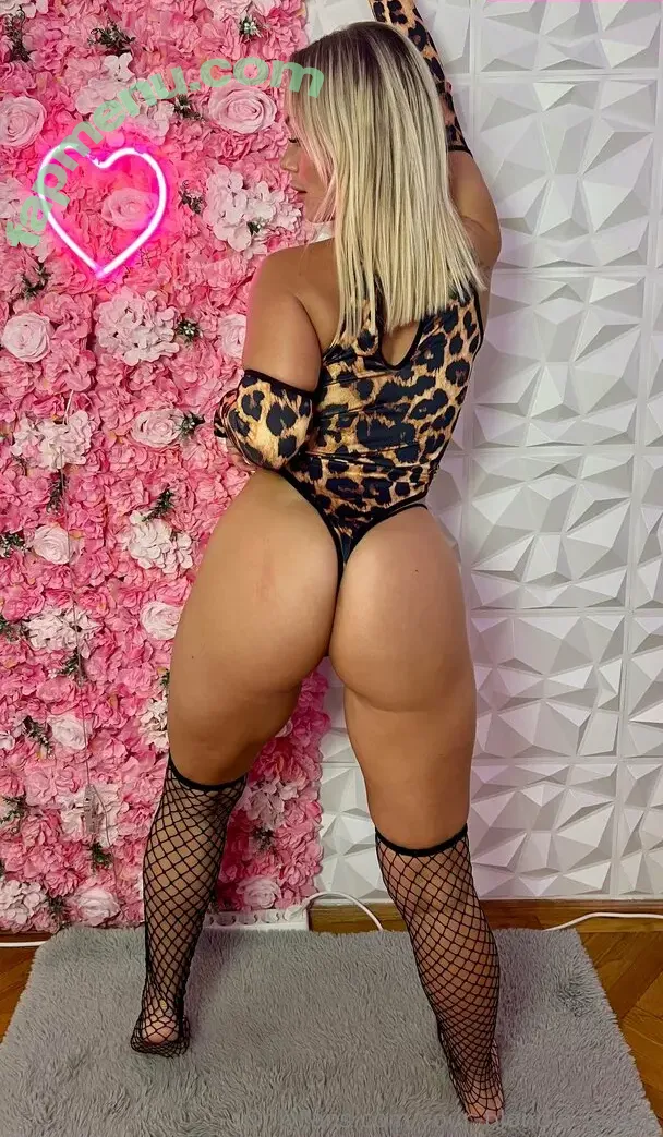 your_blondie_queen nude photo #0014 (queen.blondie._)