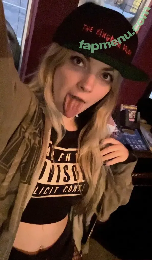 Your Dream Girlfriend nude photo #0044 (Caira / Caira.x / yourinternetgirlfriendxx)