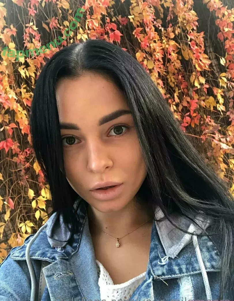 your_milamoore nude photo #0045 (your_milamoore)