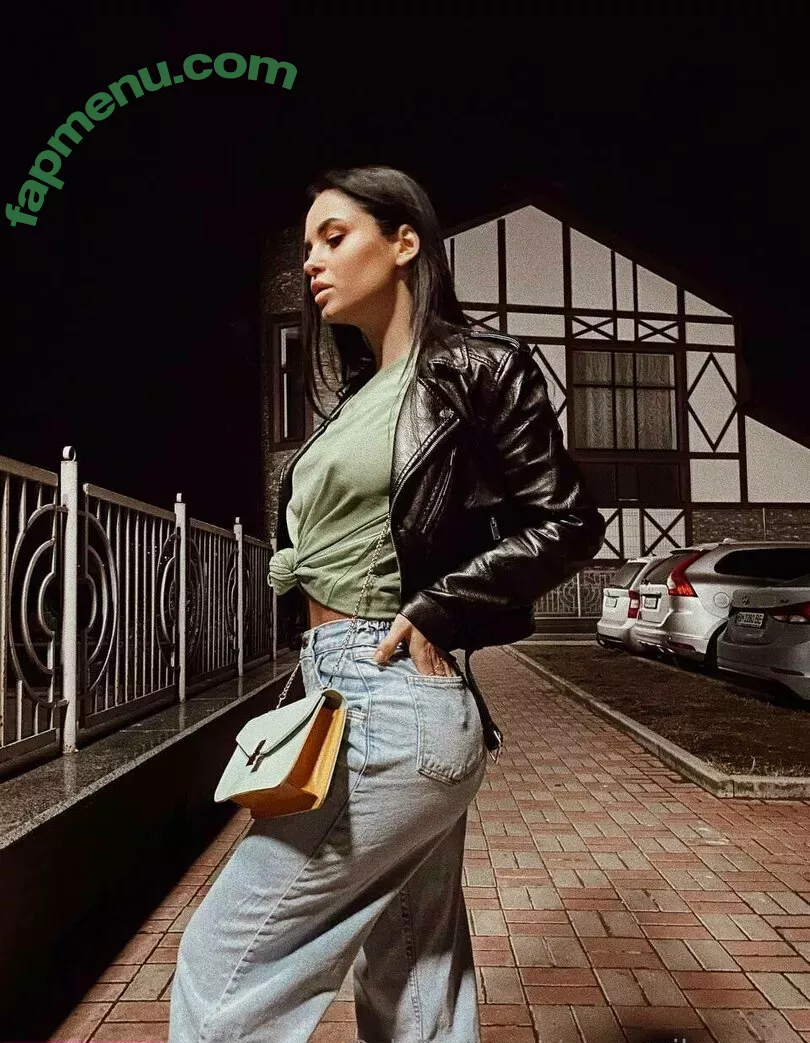 your_milamoore nude photo #0194 (your_milamoore)