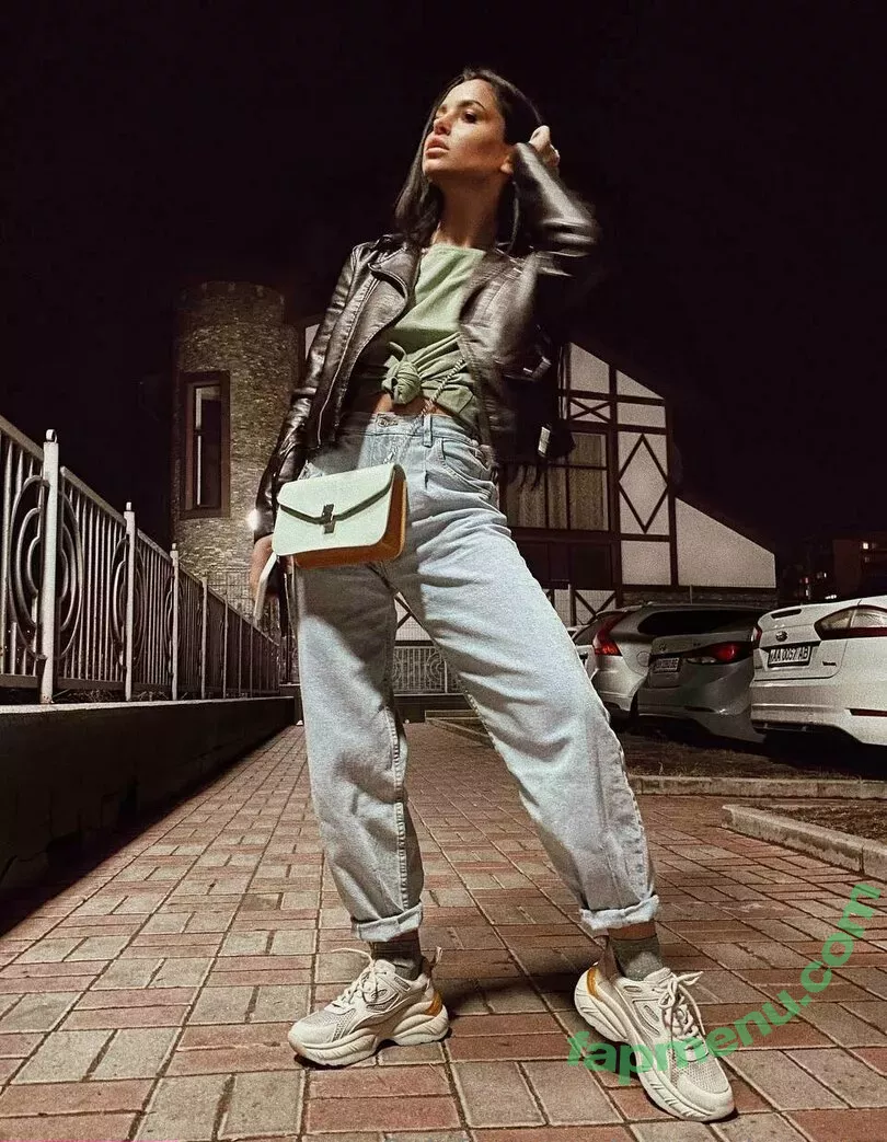 your_milamoore nude photo #0204 (your_milamoore)