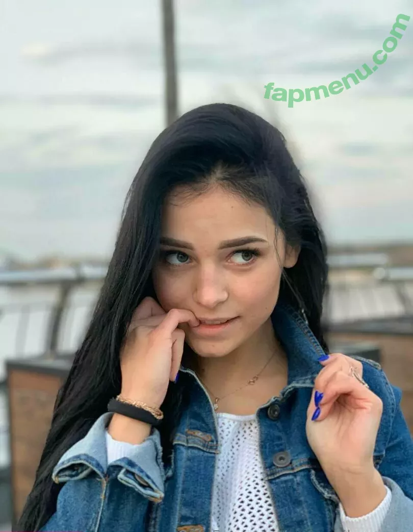 your_milamoore nude photo #0208 (your_milamoore)