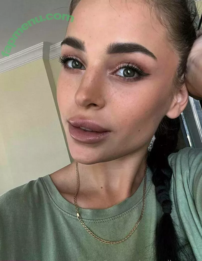 your_milamoore nude photo #0210 (your_milamoore)