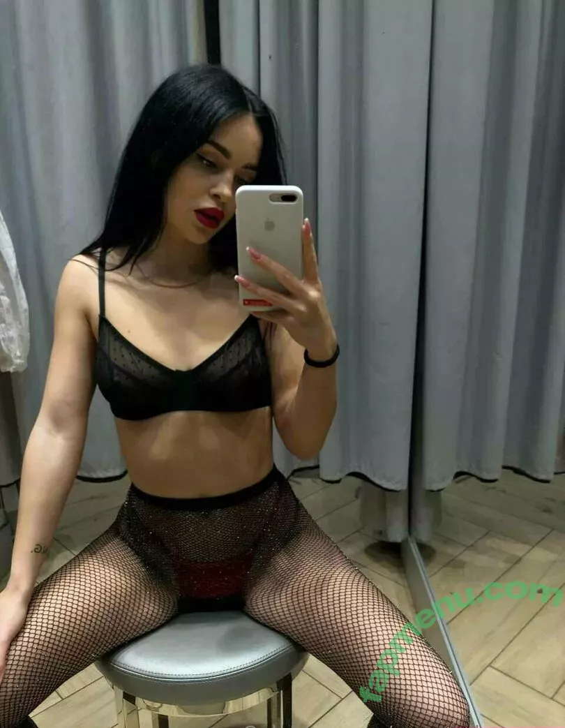 your_milamoore nude photo #0311 (your_milamoore)