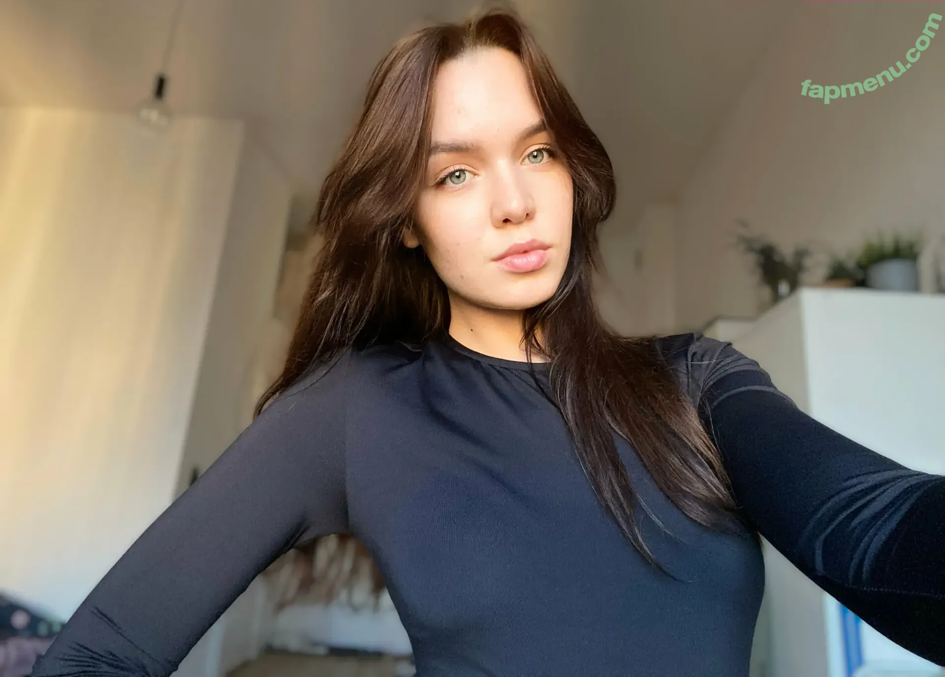 your_miss_lily nude photo #0001 (your_miss_lily)