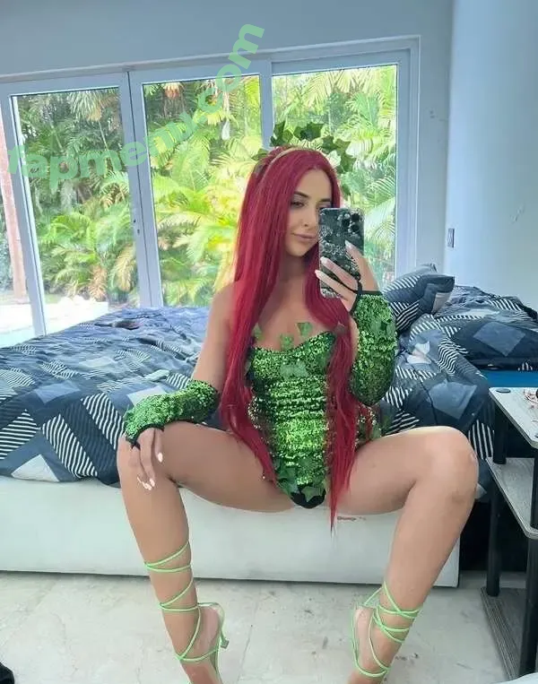 YOUR RAUNCHY REDHEAD nude photo #0011 (clarawhitmore / its.amy.theredhead)