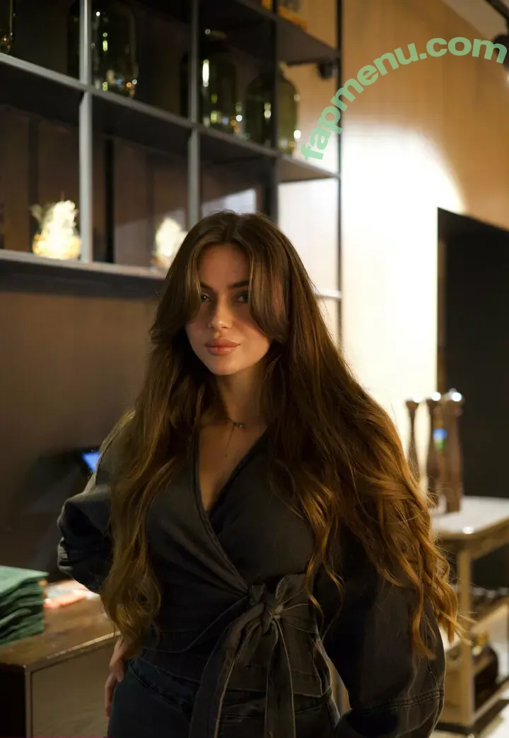 YOUR TASHA nude photo #0154 (tashaghouri / your.tasha)