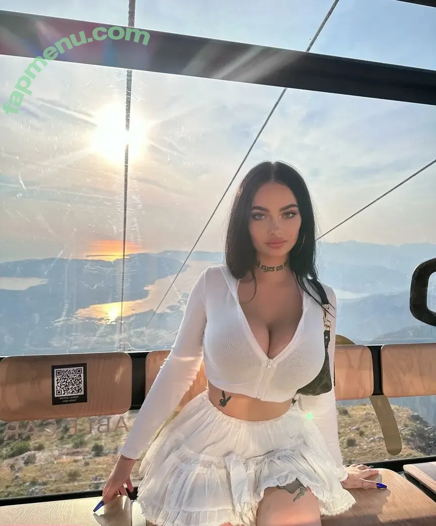 yourange nude photo #0012 (Angelina Marcenko / _prettyange_)