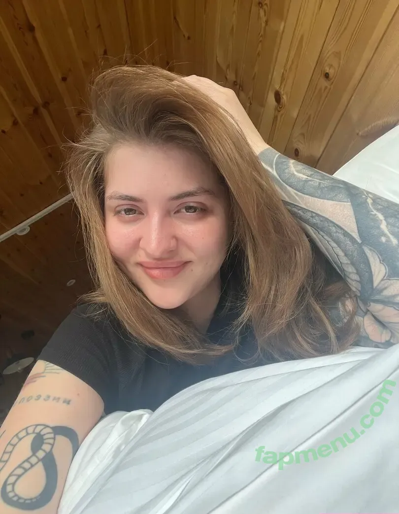 youraysel nude photo #0023 (yourstrulyday_)