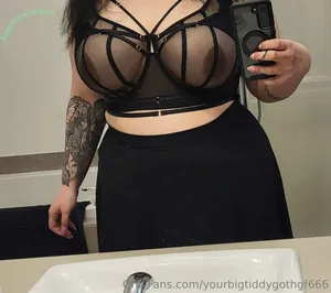  nude photo #0004