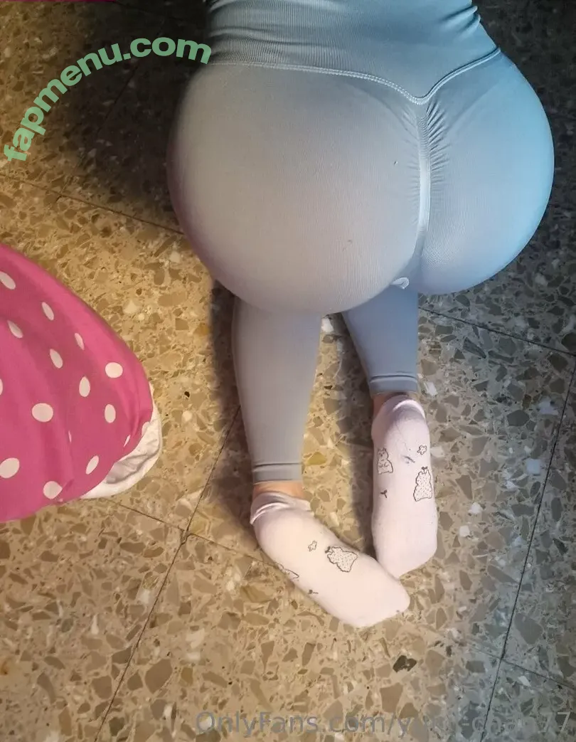 yourbluehairedwaifu nude photo #0039 (Yukki_chan77 / iam.dilraaz.x07)