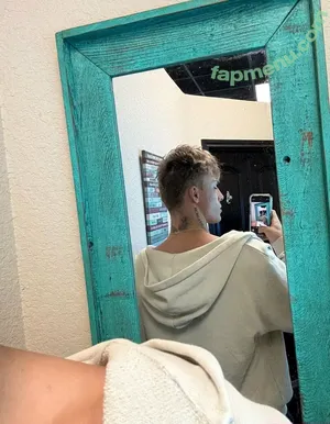  nude photo #0002