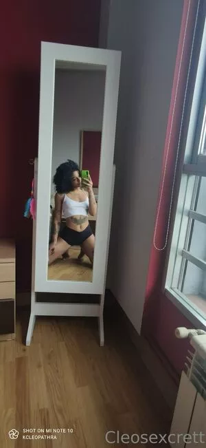 yourcleopathra / babecleoo / realkleopathraa nude photo #0022