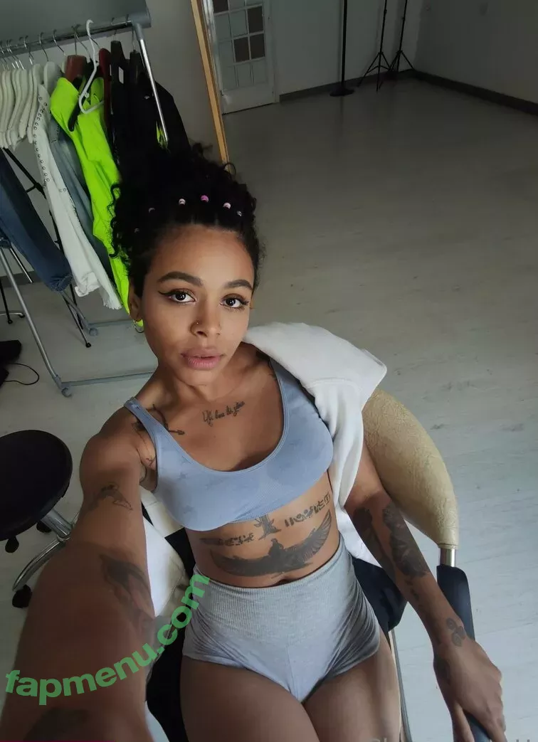 yourcleopathra nude photo #0071 (babecleoo / realkleopathraa)