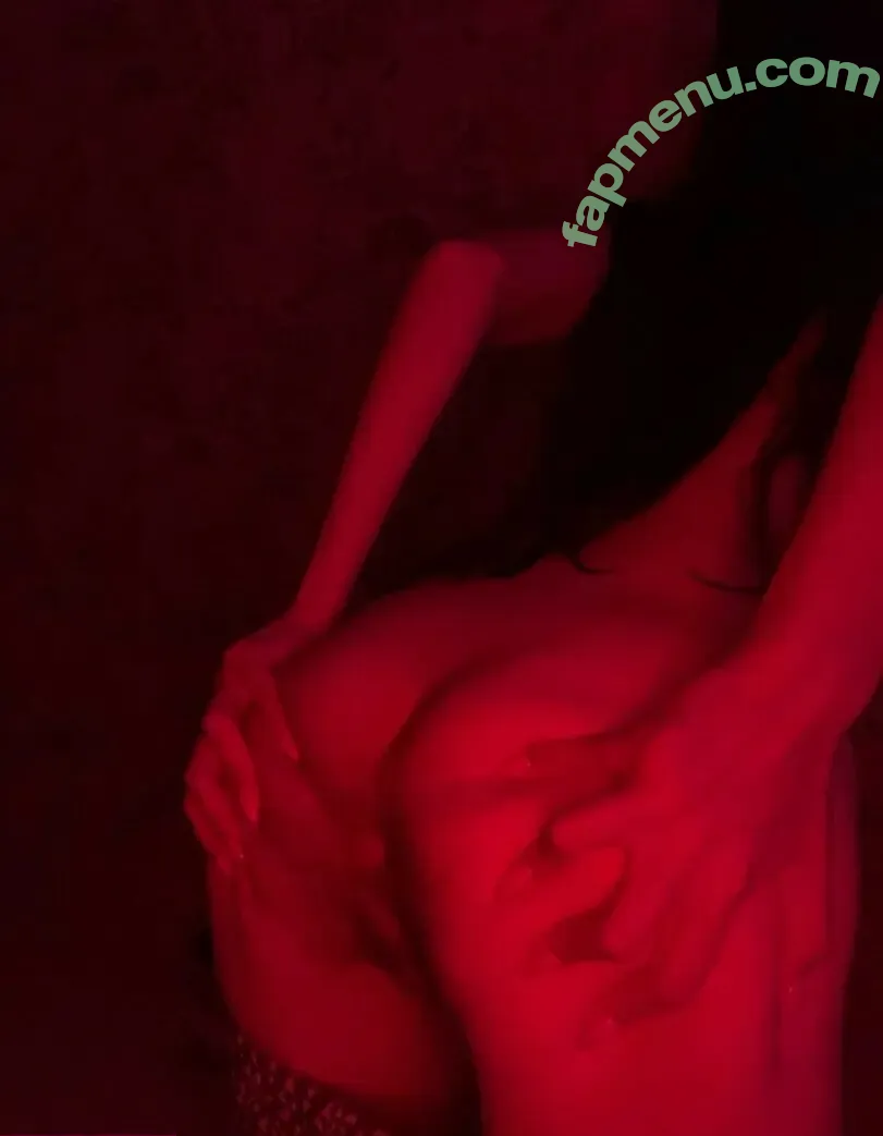 Yourdemon nude photo #0015 (color_night_sky / uwucutedemon / your.demon)