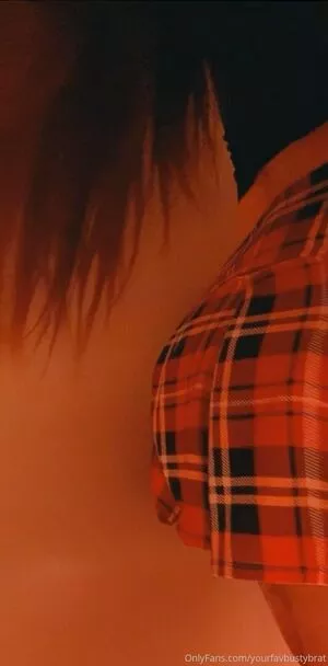 yourfavbustybrat / yourfavbratt nude photo #0025