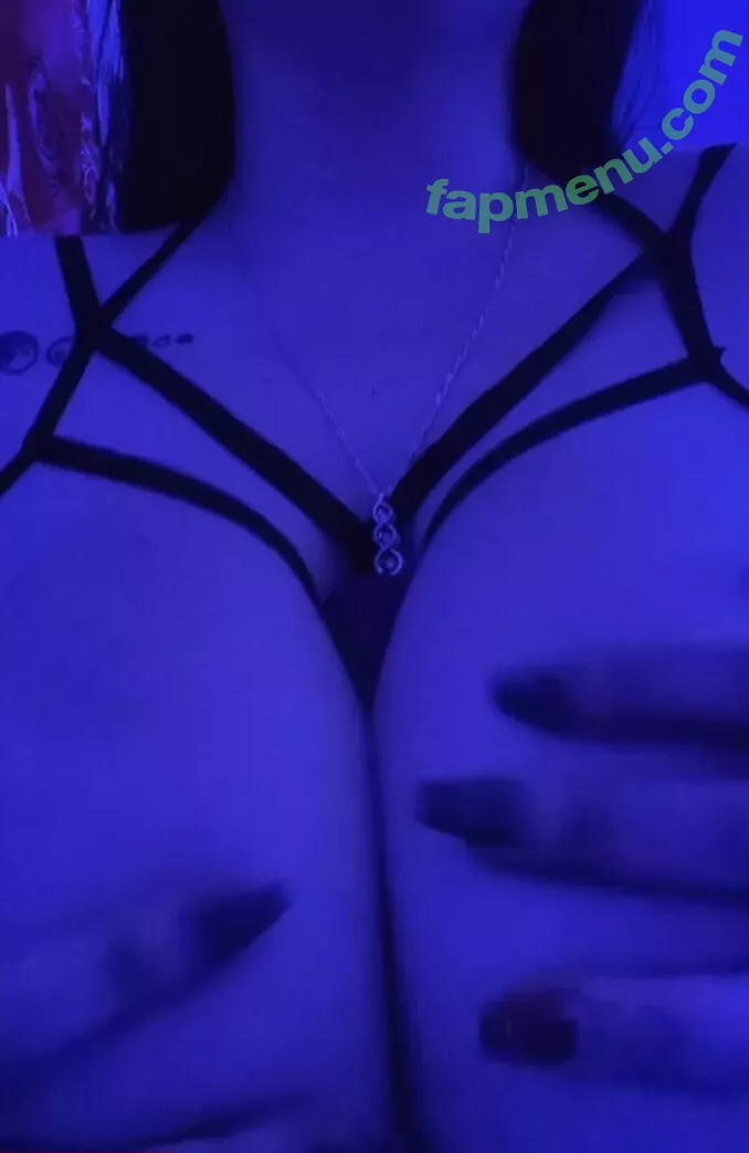 yourfavbustybrat nude photo #0034 (yourfavbratt)