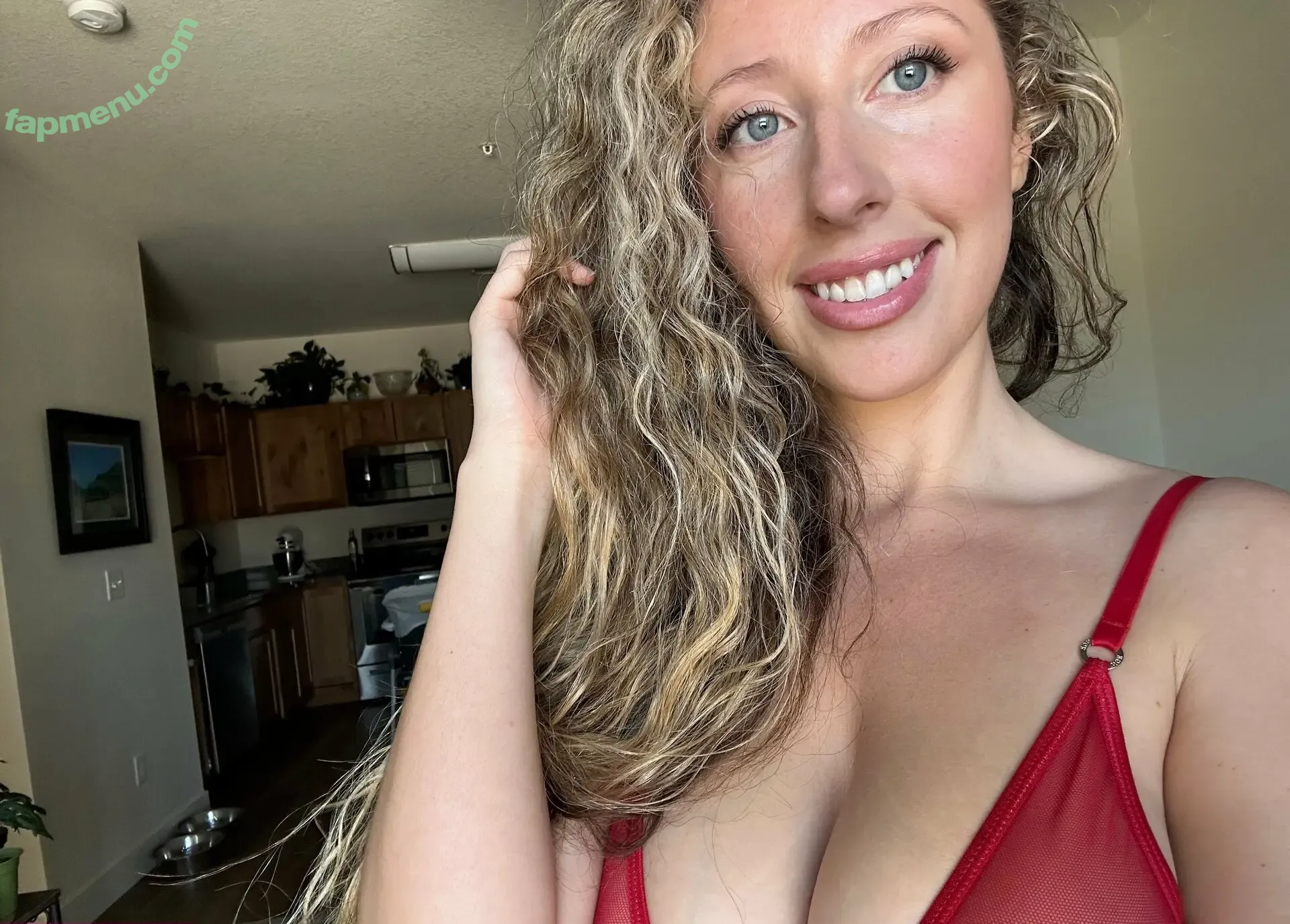 yourfavehippie nude photo #0069 (kirstenmarie0432)
