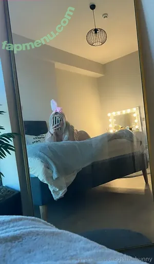  nude photo #0001