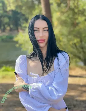 yourgirlannaa / yourgirlanna nude photo #0023