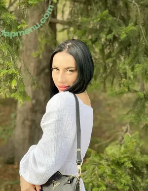 yourgirlannaa / yourgirlanna nude photo #0025