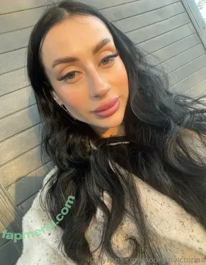 yourgirlannaa / yourgirlanna nude photo #0036