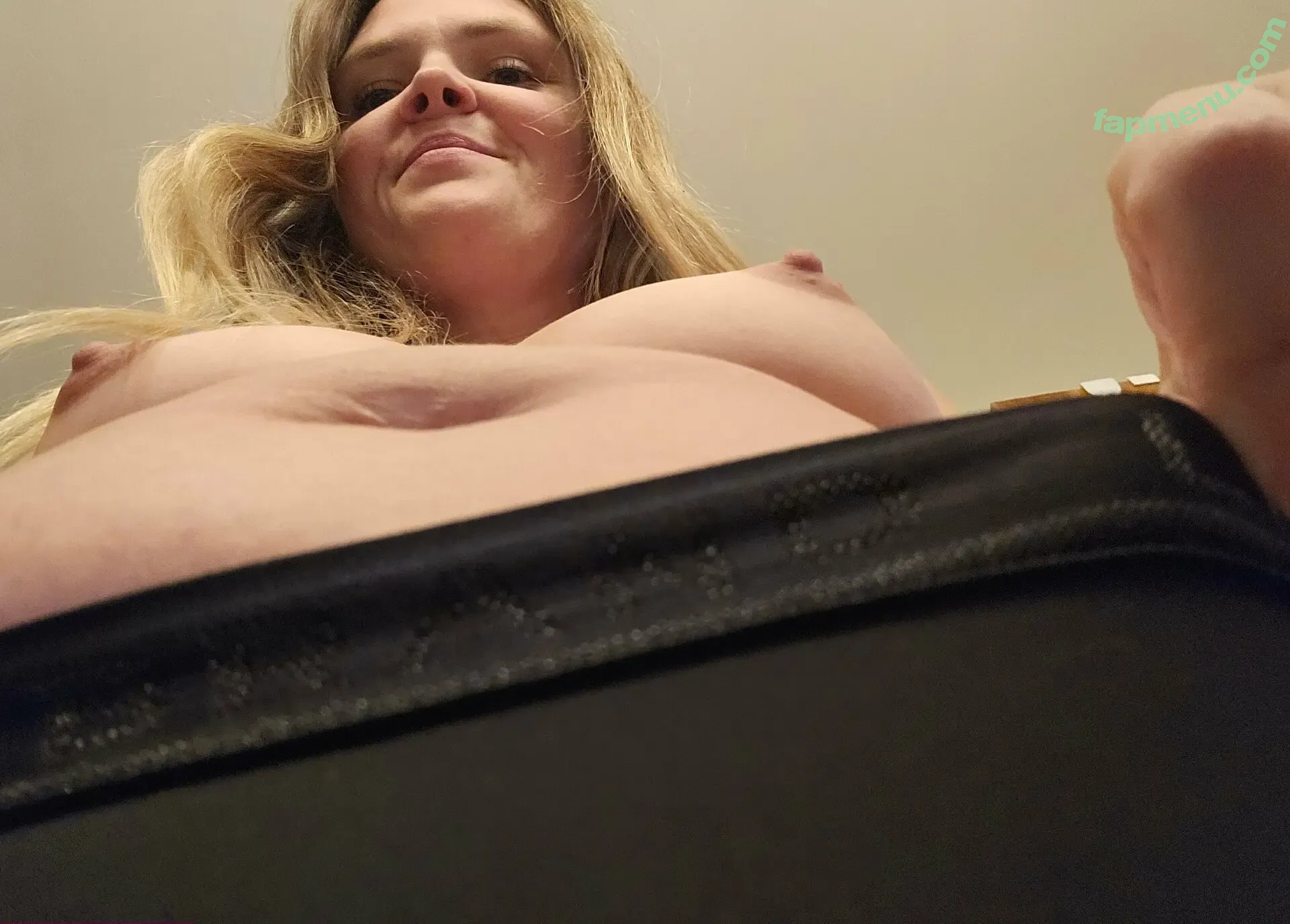 yourhazelmay nude photo #0015 (yhaelmay)