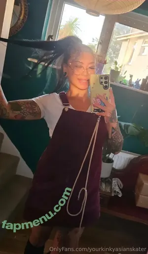 yourkinkyasianskater / altgirlskye nude photo #0001