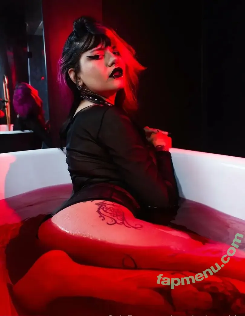 yourlaylasophia nude photo #0048 (yourlovelysophia)