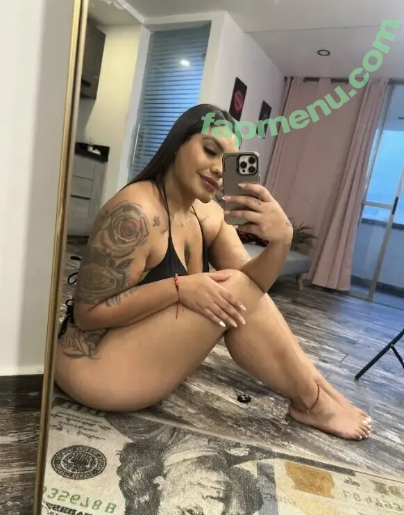 yourlira nude photo #0037 (yourlira__)