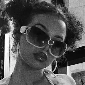 Yourlittlesuperstarr nude photo #0018