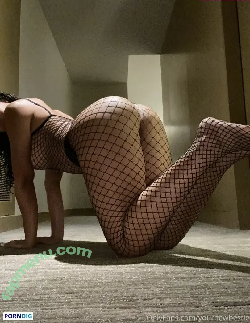 Yournewbestie nude photo #0046 (loveamymorrison / ohheysire / sexysiren / sire14)