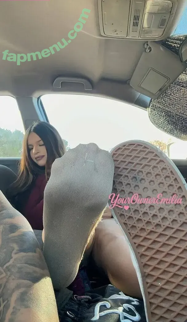 Yourowneremiliaa nude photo #0013 (owneremilia / yourowneremilia)