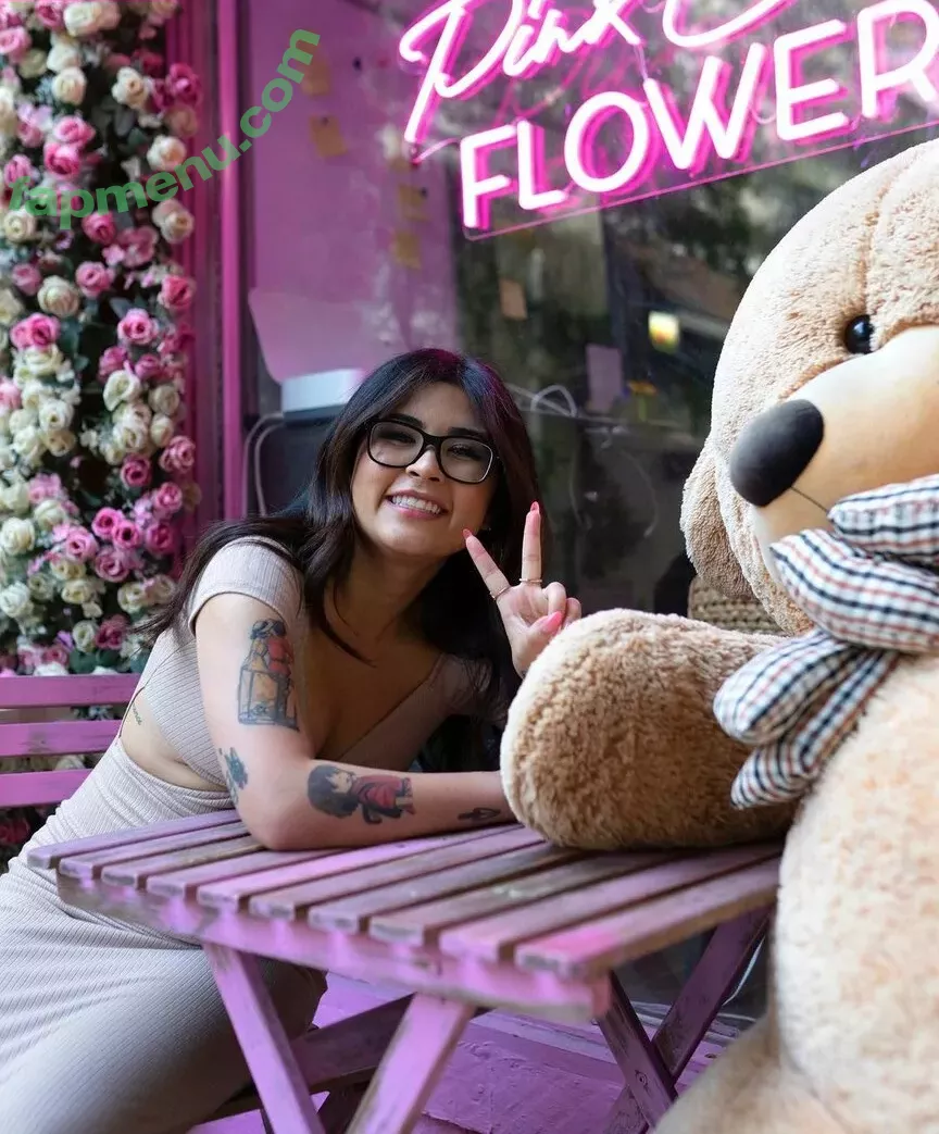 yourprincesslol nude photo #0116 (YourPrincess)